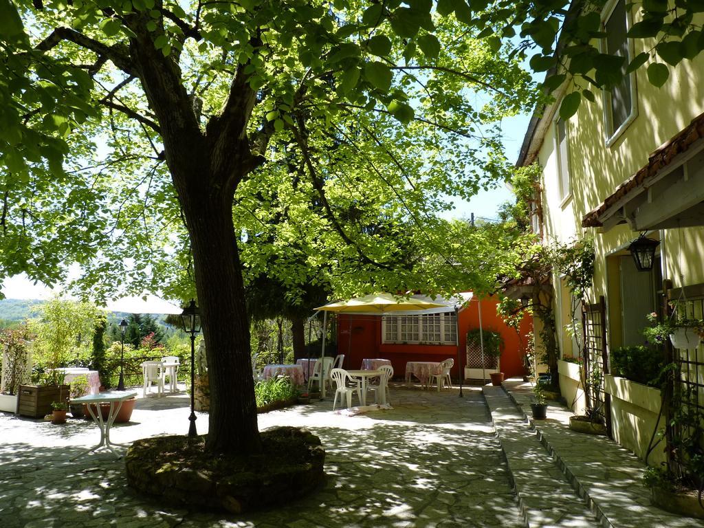 Le Petit Chaperon Rouge Ξενοδοχείο Coux-et-Bigaroque-Mouzens Εξωτερικό φωτογραφία